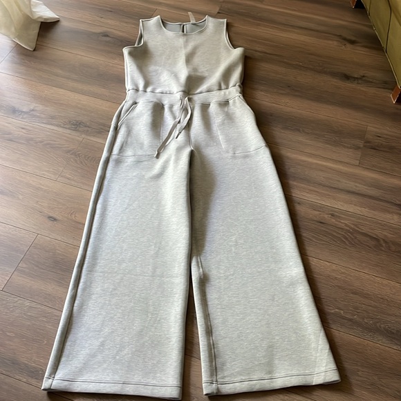 SPANX Gray Sleeveless Jumpsuit - Picture 3 of 6